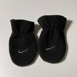 Nike infant gloves